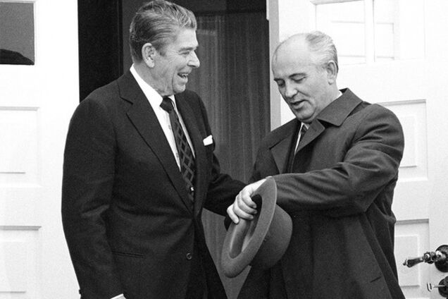рональд рейган и михаил горбачев