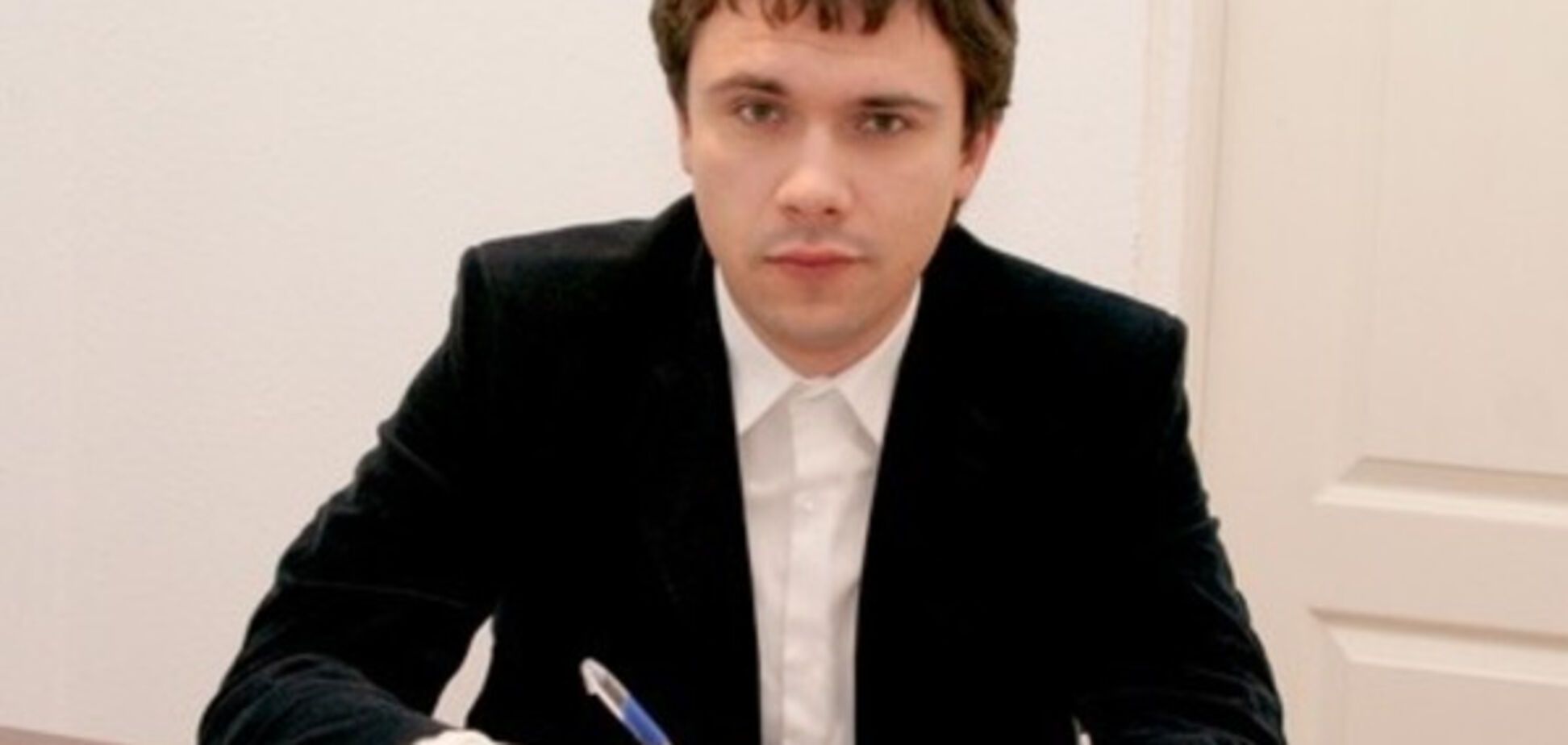 Виктор Довгань