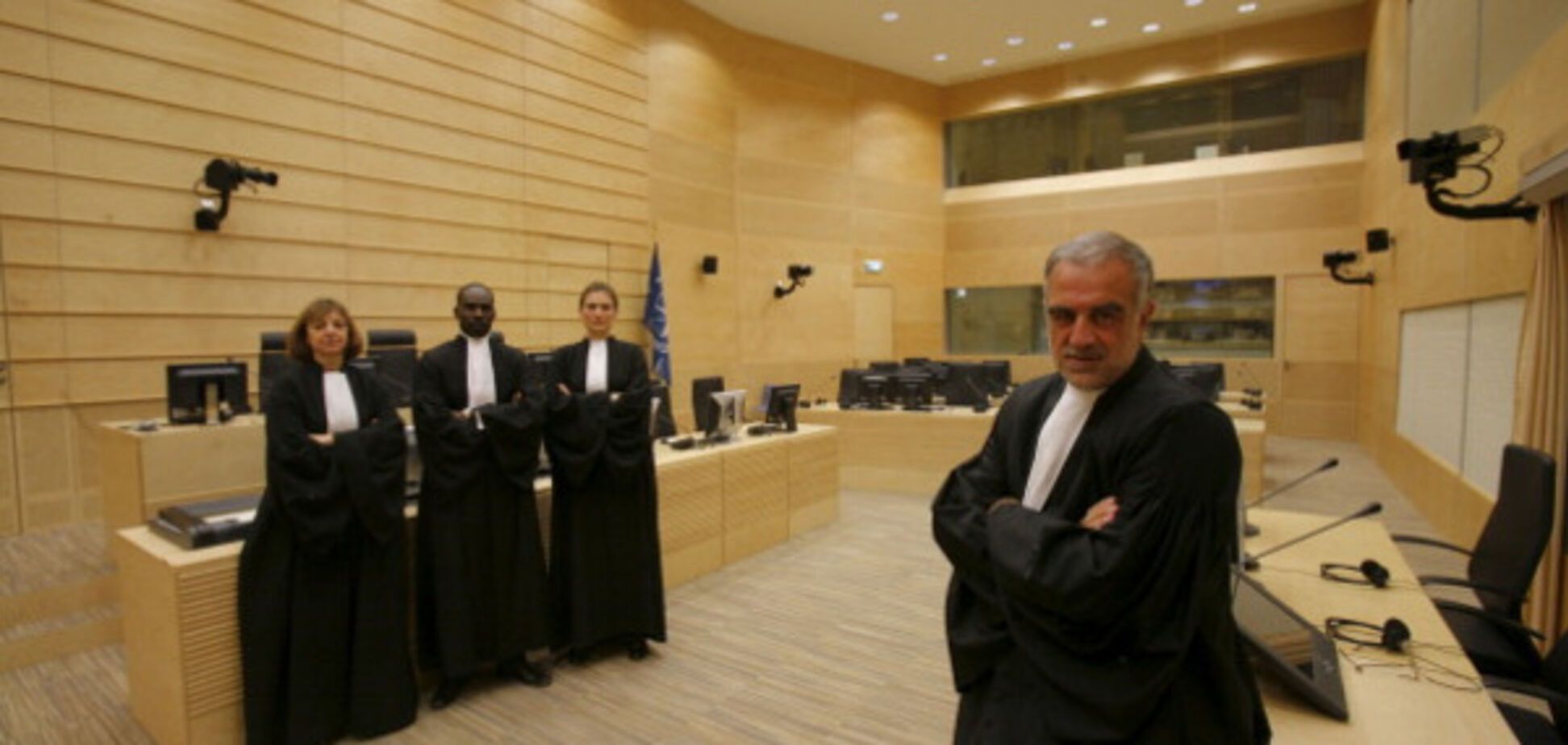 Бомбардировка Гаагского суда антироссийскими 'кейсами'