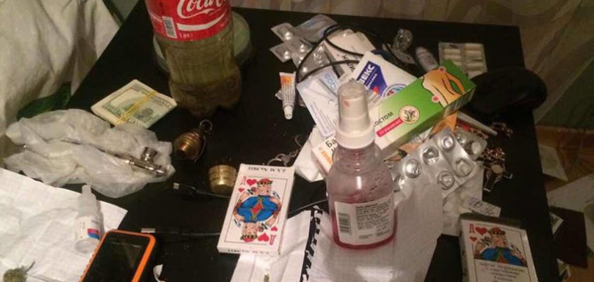 Работники запорожской прокуратуры продавали и употребляли наркотики (ФОТО)
