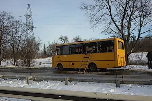 Обстрелянный автобус