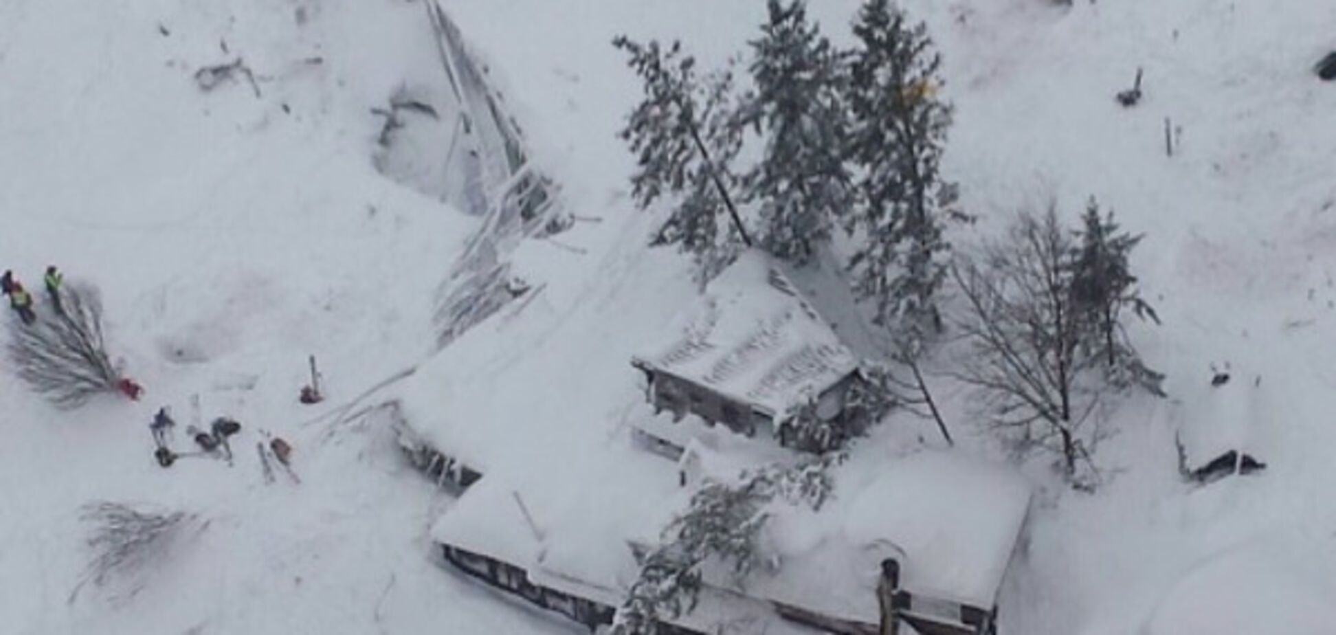 Сход лавины в Италии