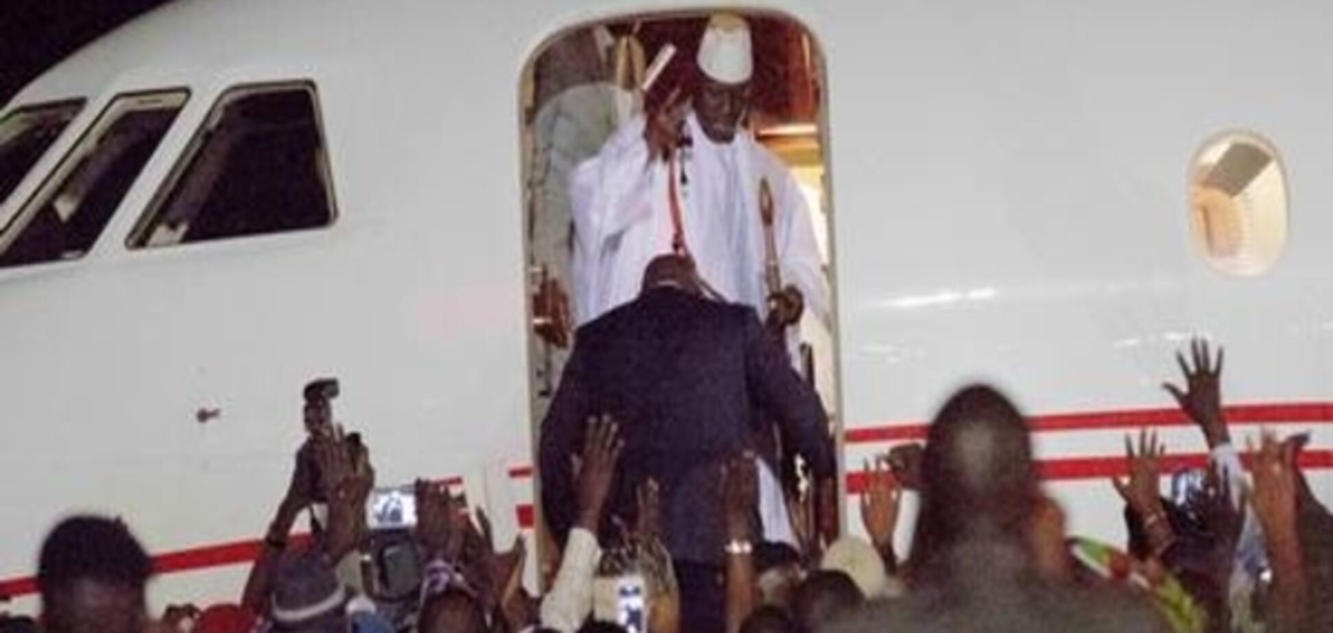 Екс-президент Гамбії Джамме залишив країну