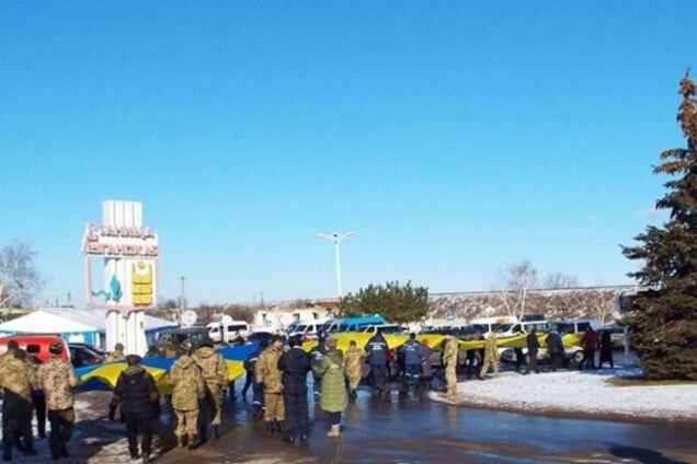 День Соборности на КПВВ Станица Луганская