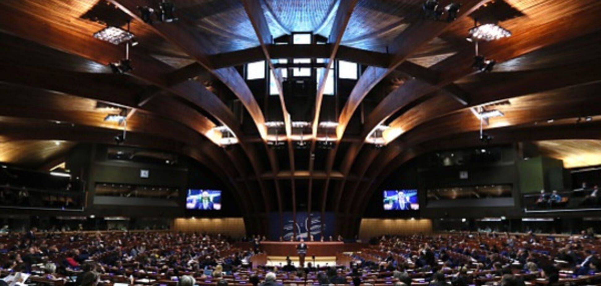 Проект резолюції ПАРЄ: Україна бореться з корупцією повільно