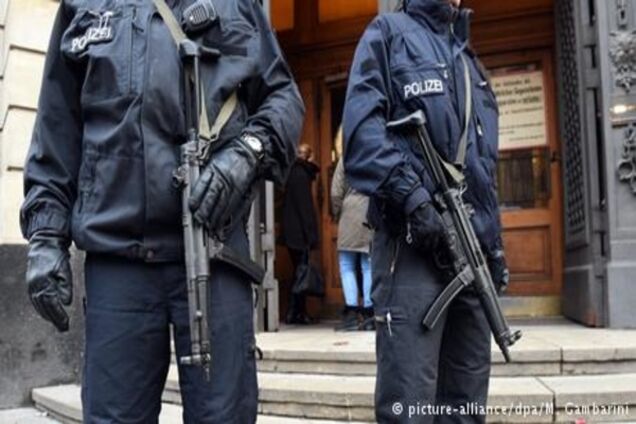 Двох імовірних джихадистів затримали поблизу Бонна