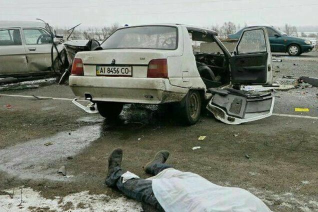 'Пункт назначения' под Киевом: кошмарное ДТП унесло жизни трех человек