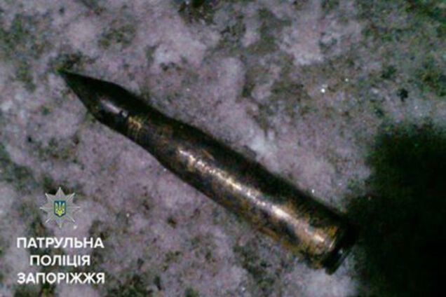 Запорожец нашел снаряд во время прогулки по 'Дубовой роще'