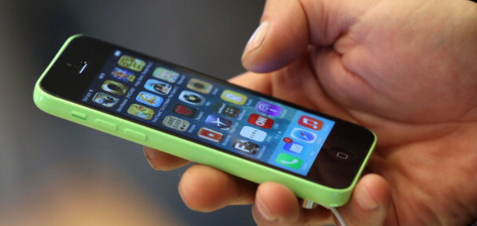 Мобильный телефон