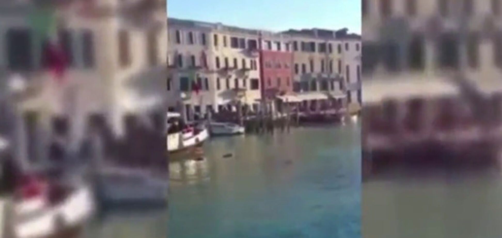 'Давай, пливи додому': у Венеції африканець потонув під регіт туристів