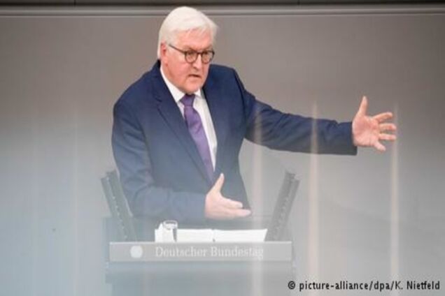 Штайнмаєр закликав захищати демократію за умов 'розмитих' кордонів