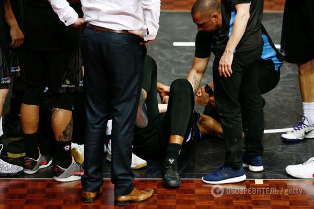 Акил Митчелл