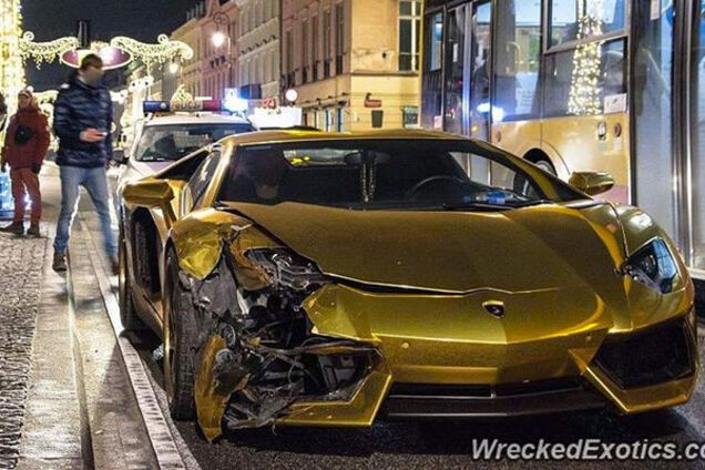 Lamborghini Aventador после ДТП