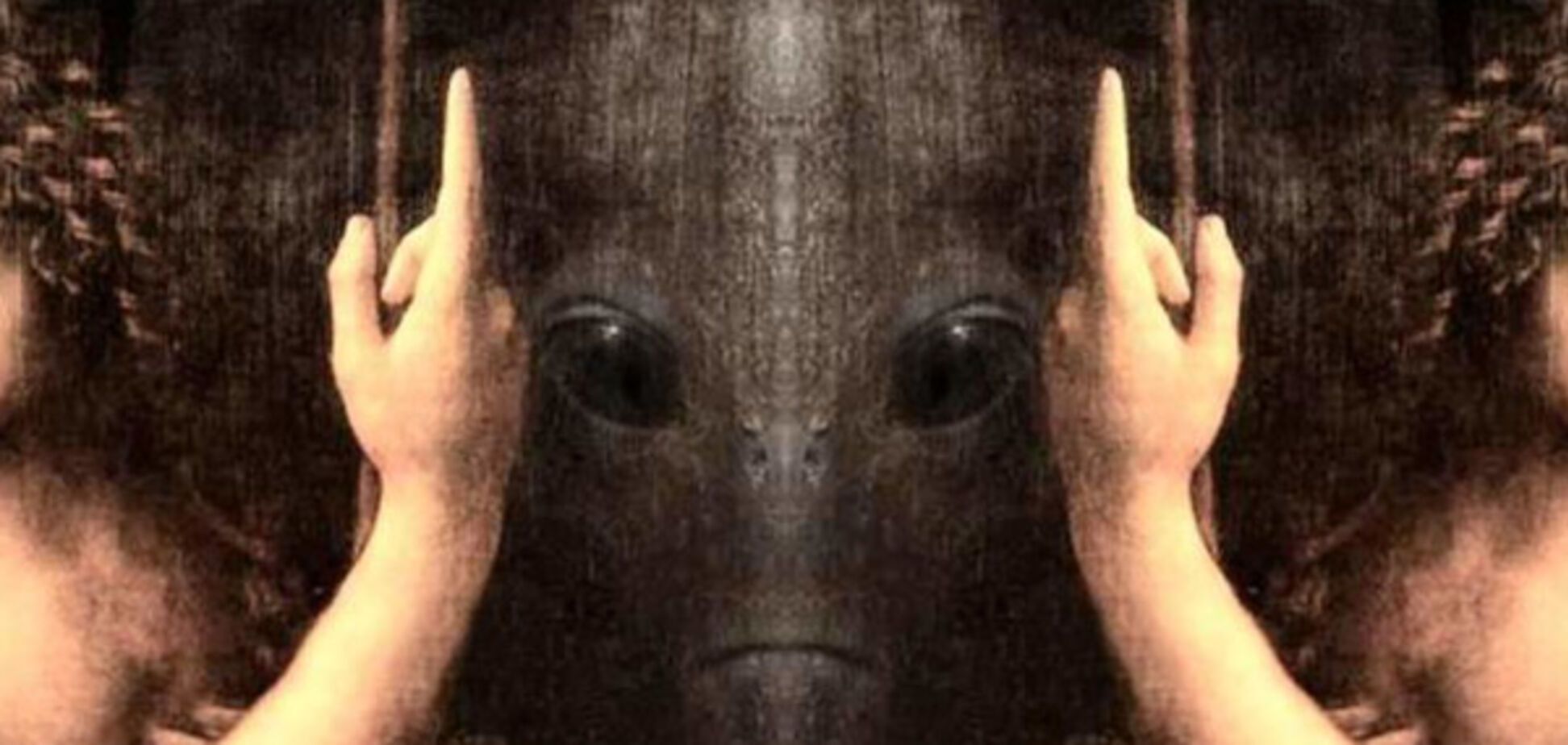 на картине Леонарда да Винчи \'Иоанн Креститель обнаружели пришельца