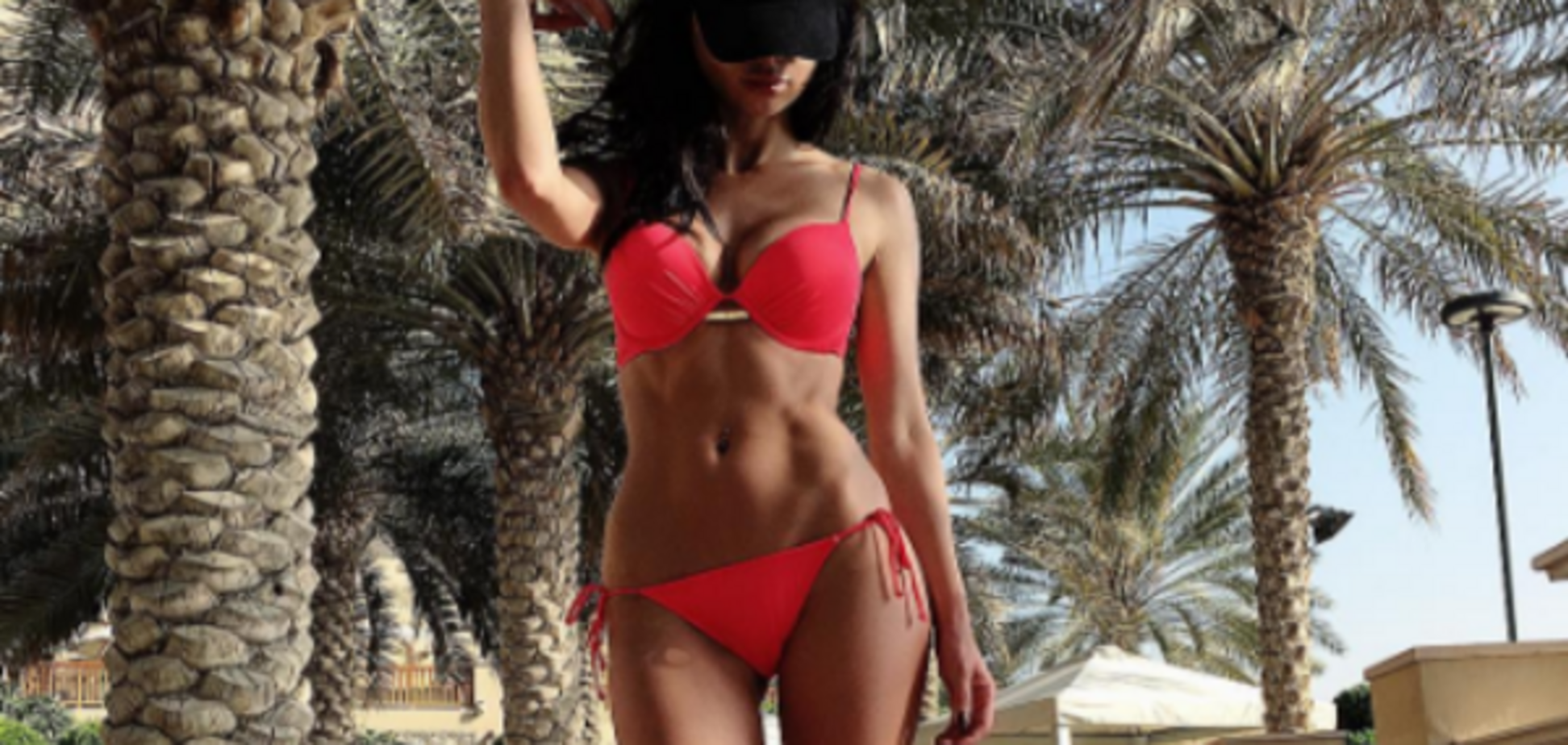 'Богиня': жена футболиста сборной Украины восхитила соцсети своей фигурой