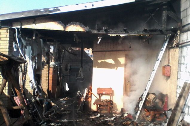 В Запорожье горел недостроенный дом (ФОТО)