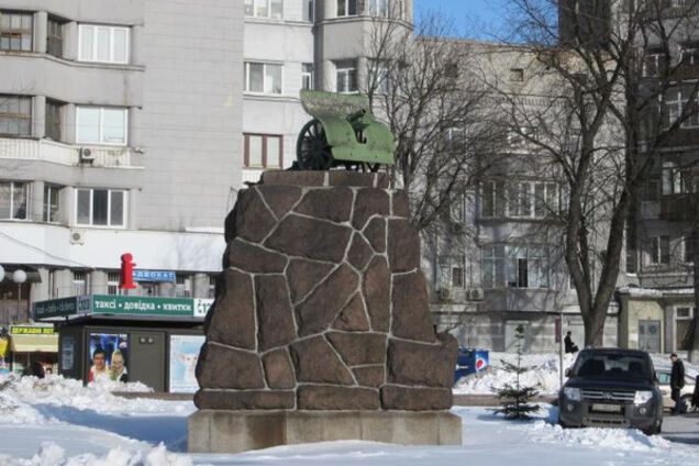 Памятник рабочим завода «Арсенал»