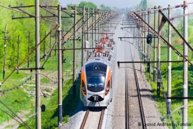 Війна за 'Укрзалізницю': навіщо знадобилось перепідпорядкування