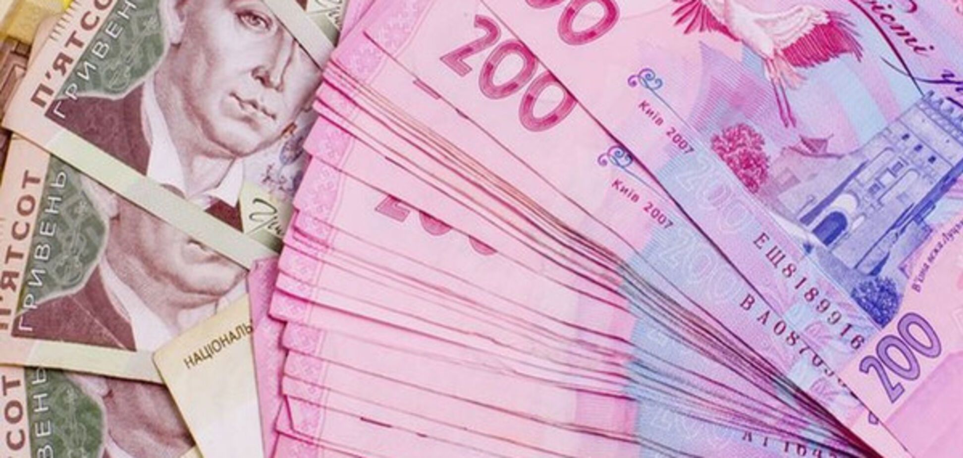 100 нардепов компенсировали свои затраты на зарубежные поездки