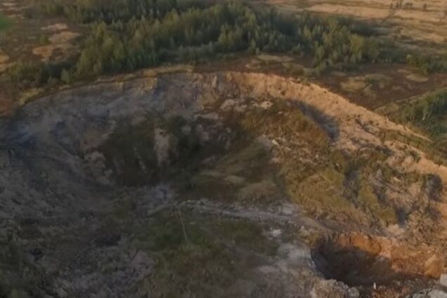 Землетрус в Україні: масштабний кратер зняли на відео