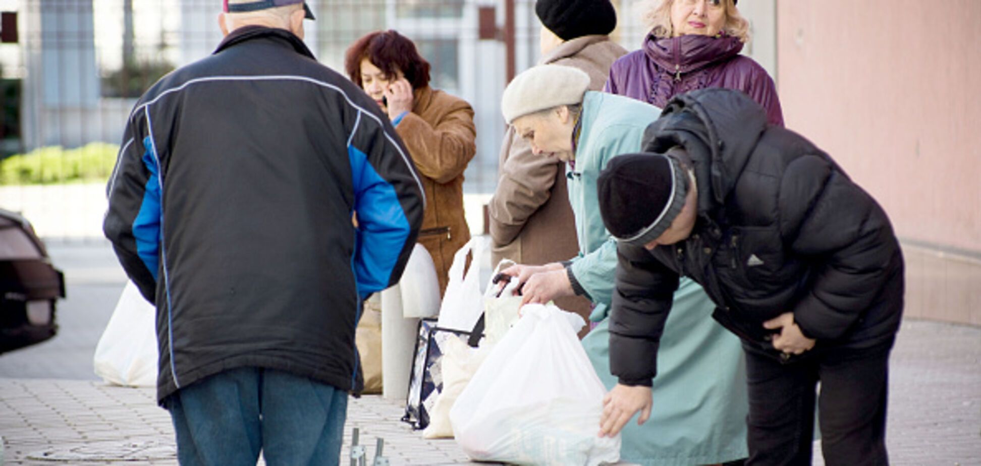 Українців попередили про зростання цін на комуналку: що подорожчає в першу чергу