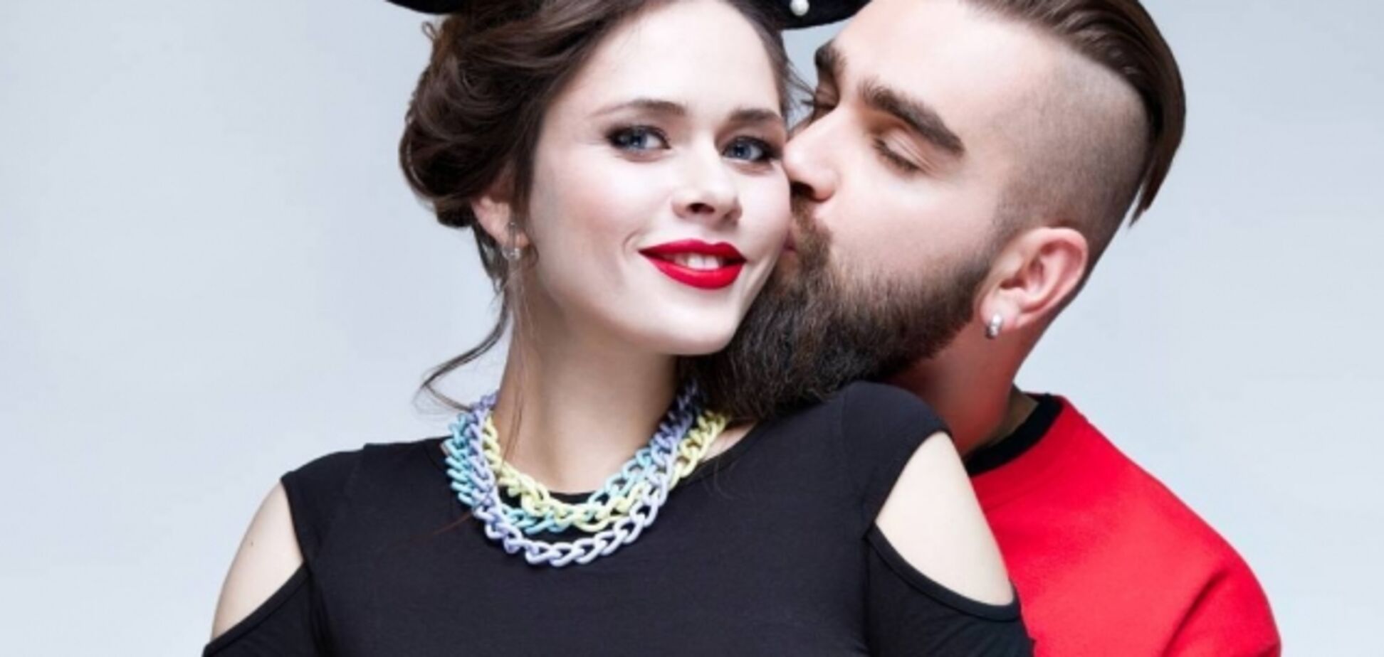 Солістка The Hardkiss Юлія Саніна вперше показала маленького сина