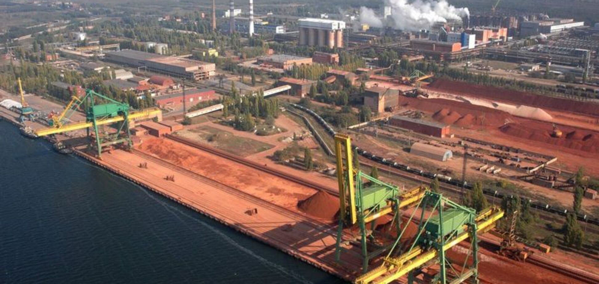 Договоры аренды причалов между НГЗ и Управлением госимущества расторгнуты решением суда