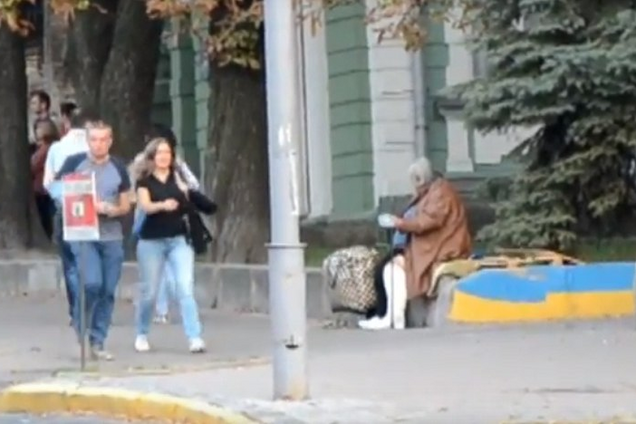 'Чудом срастается': разоблачение аферистки в центре Киева вызвало гнев в сети