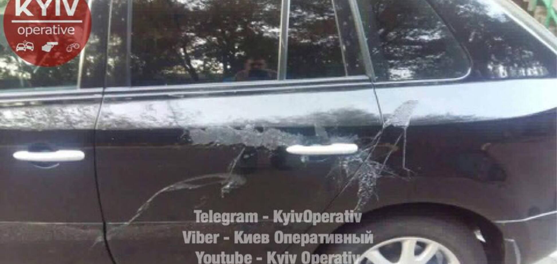 В Киеве облили кислотой десятки автомобилей: опубликованы жуткие фото
