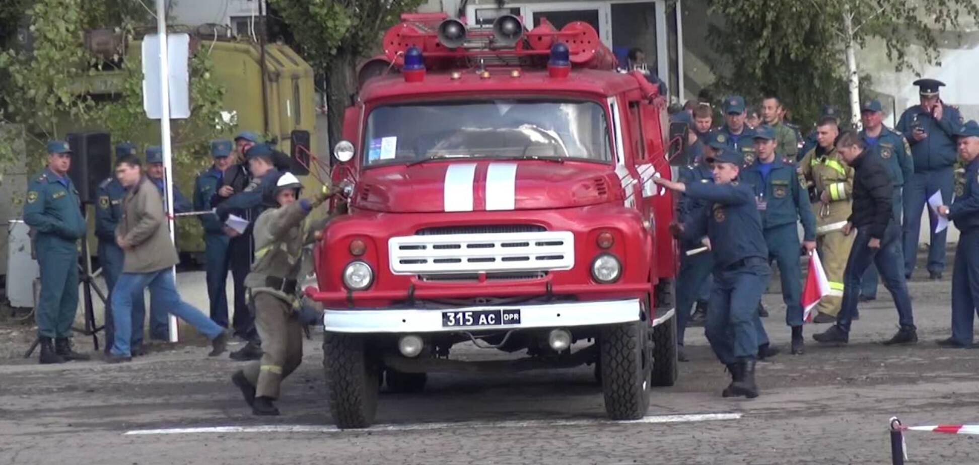 Реалии 'ДНР': двери и олени. Слабонервным не читать