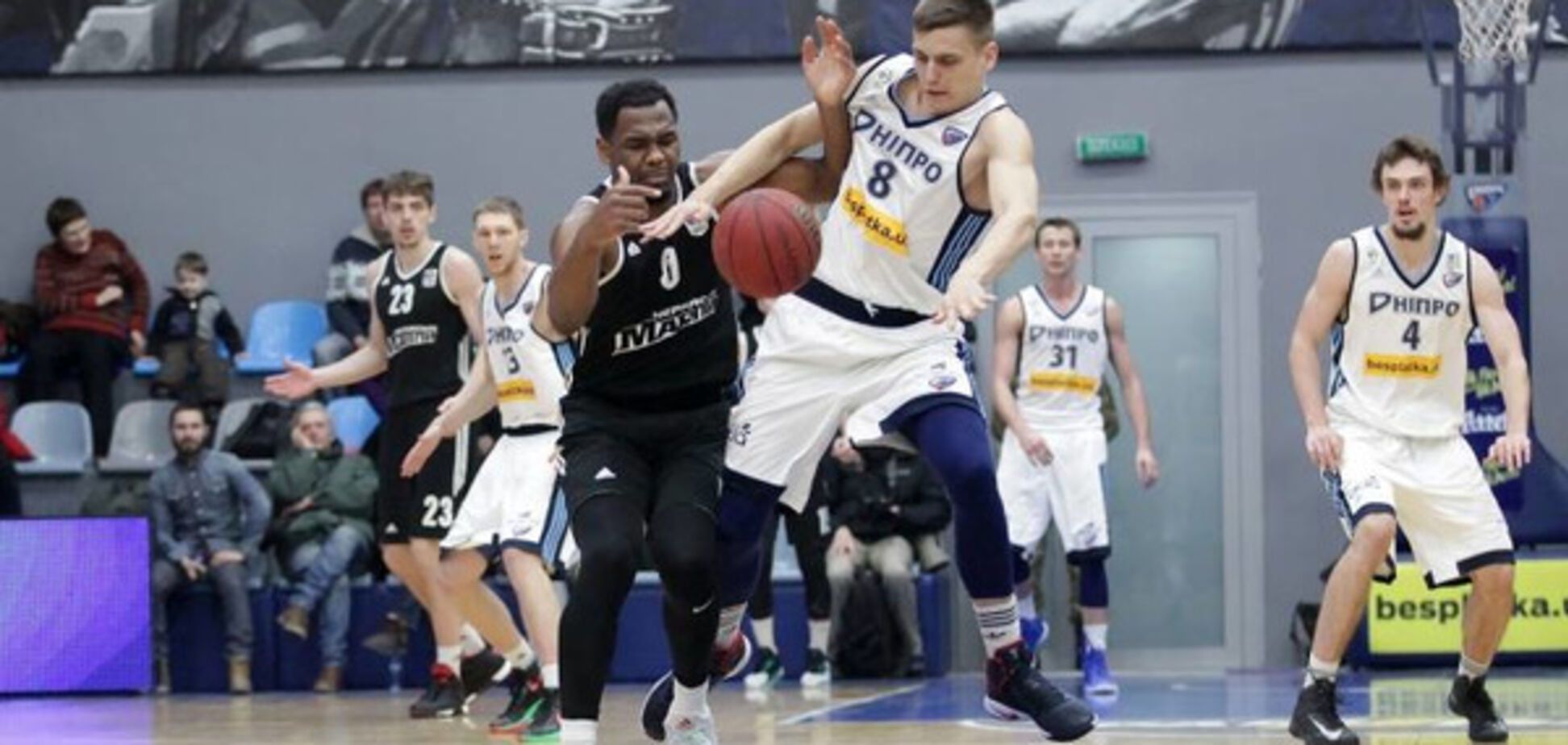 Дніпро Черкаські Мавпи