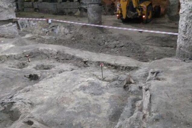 У Києві розгорівся скандал через будівництво ТЦ на Поштовій площі