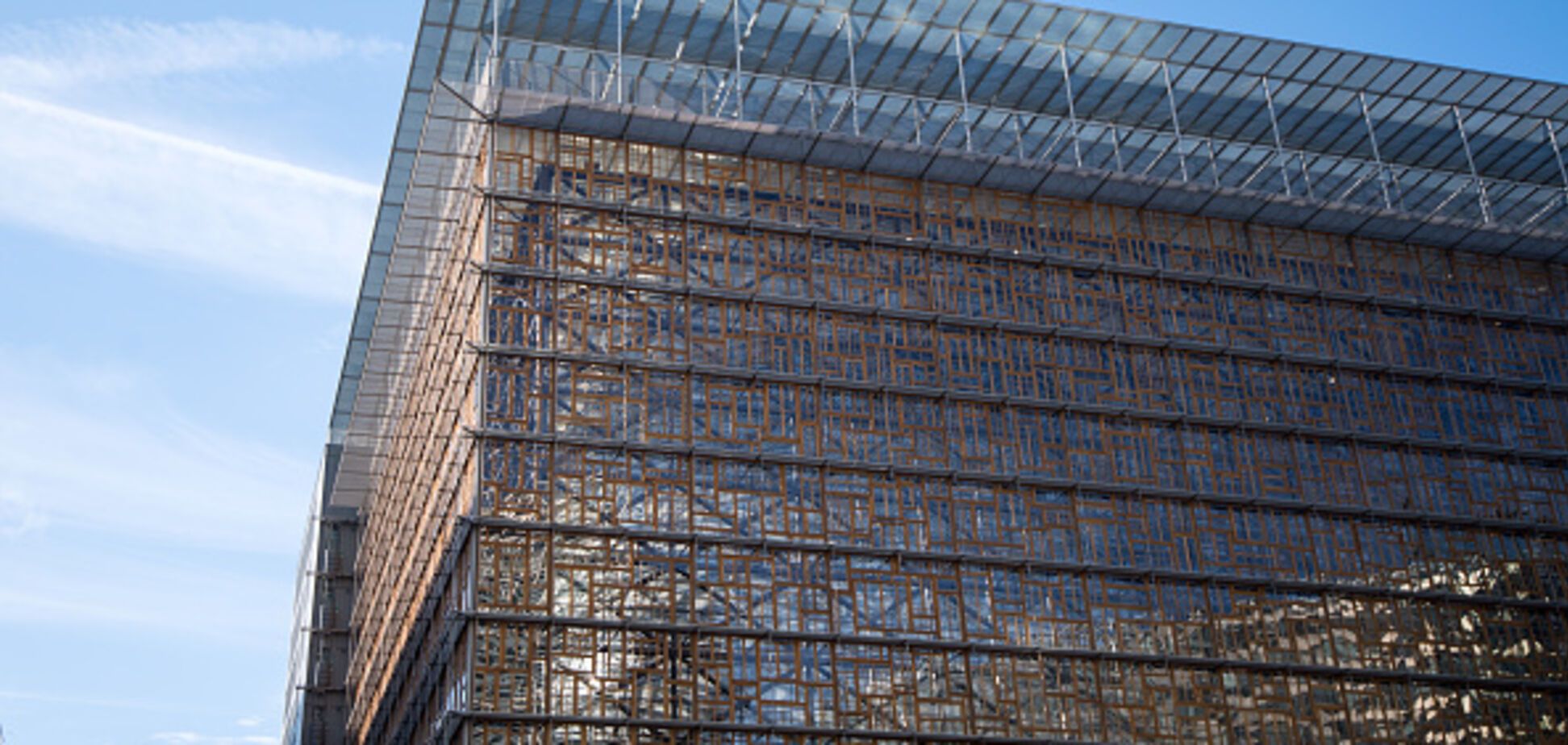 Пострадали люди: в Брюсселе из-за ЧП эвакуировали здание Совета ЕС