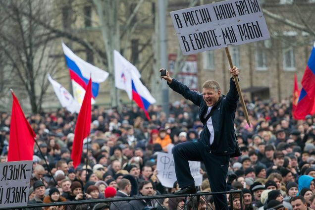 Кремль готовится к бунтам: Арестович спрогнозировал важные события в Крыму
