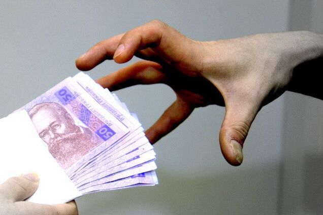 Угрожают расправой: в Киеве скандал из-за поборов в детском саду