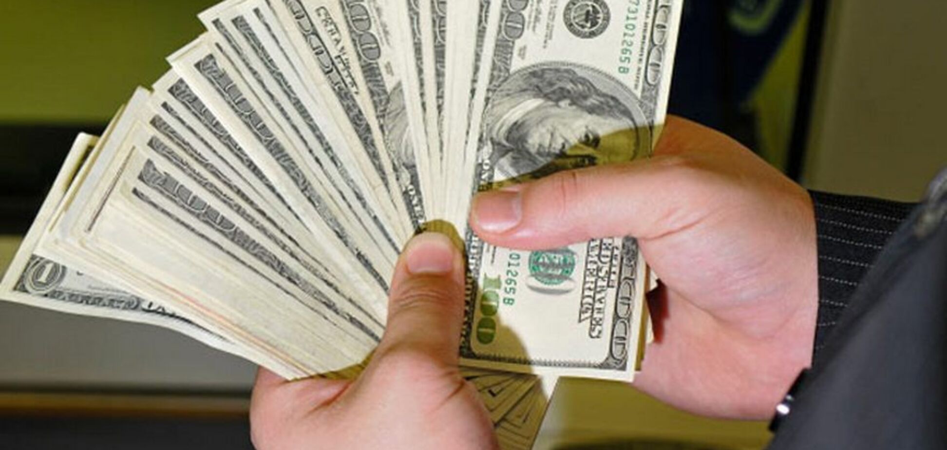 На Буковине оштрафовали на круглую сумму 'следователя-решалу'