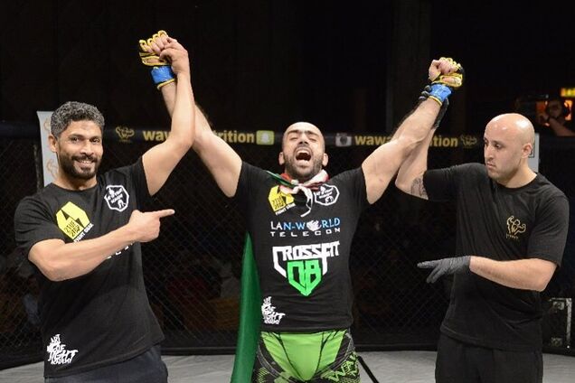 Боец ММА добыл победу самым необычным ударом сезона: опубликовано видео