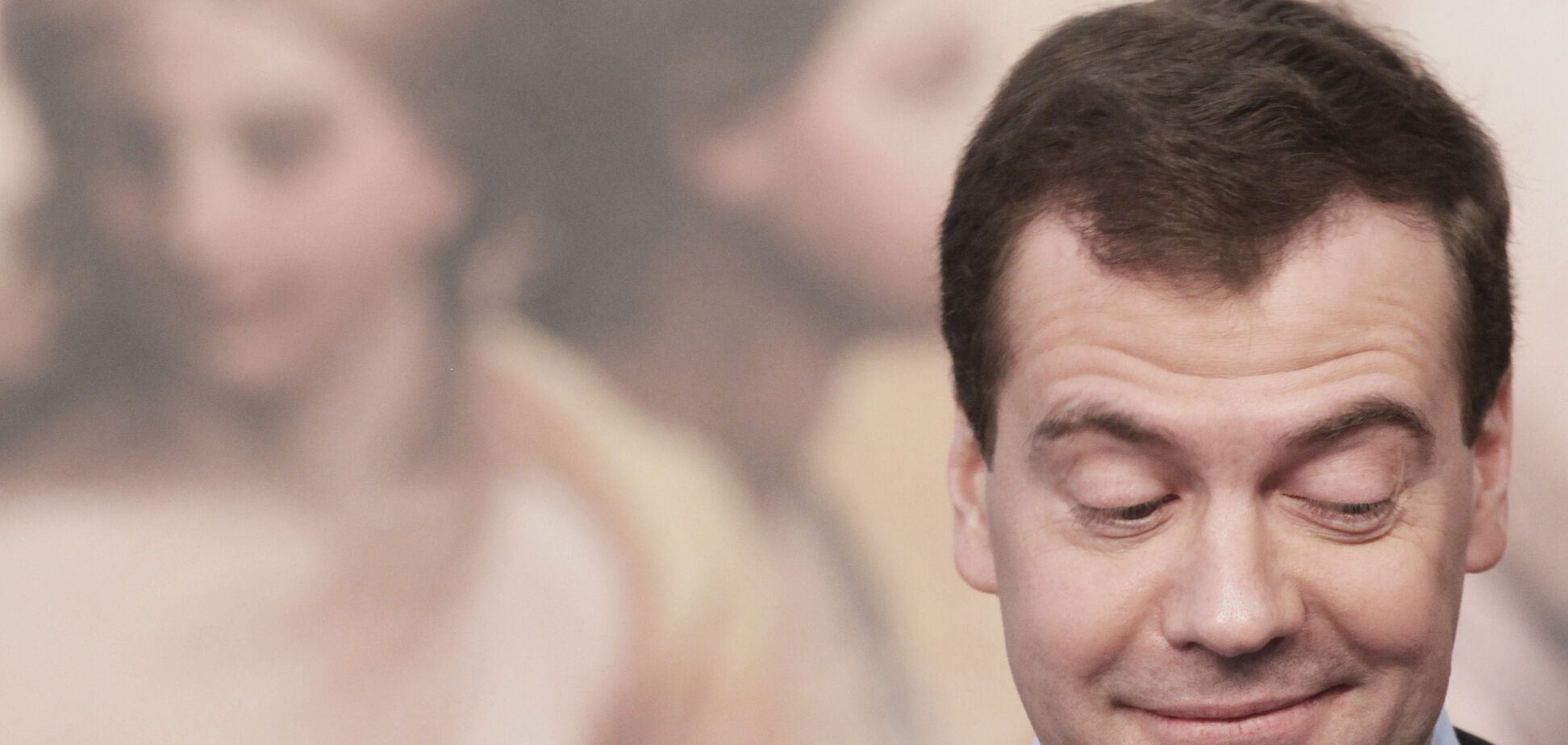 Как сеть отреагировала на интимное предложение для премьера РФ от актрисы 'особого жанра'