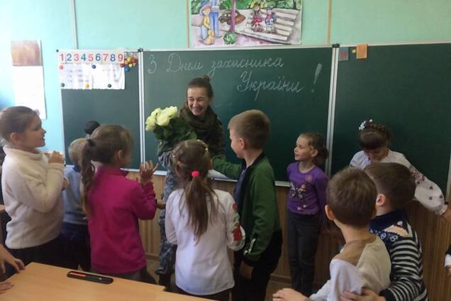 Недетские вопросы: необычное празднование Дня защитника в школе Киева поразило соцсеть