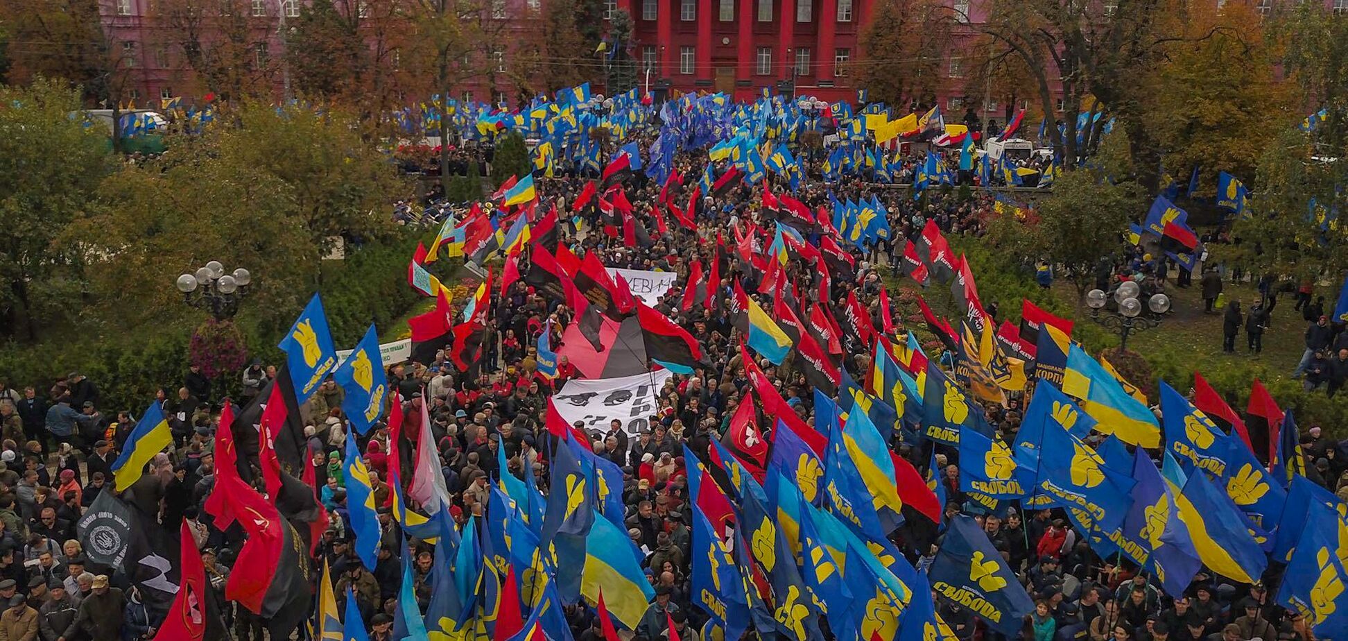 'Фашисты рвутся к власти': в России устроили истерику из-за марша УПА в Киеве