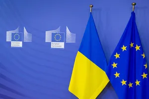 Флаги Украины и ЕС