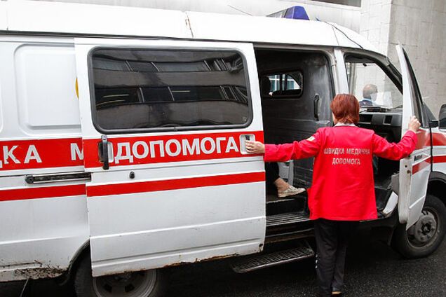 Весь у чорному і з пітбулем: у Києві скоїли жорстокий напад на чоловіка