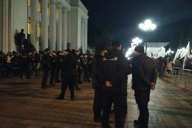 Столкновения под Радой: Ляшко призвал немедленно депортировать Саакашвили