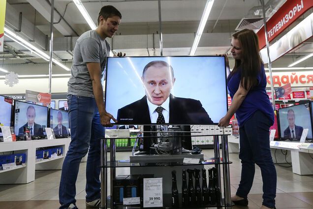 'Не умеет пользоваться компьютером': Голышев рассказал о 'самоопылении' Путина