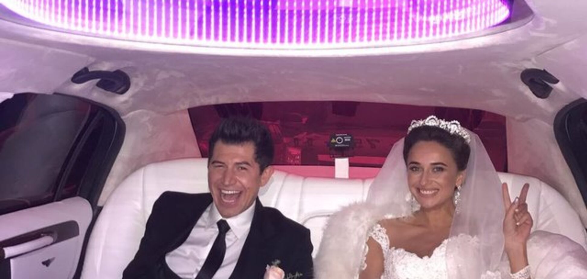 Роскошное платье, каравай и бывшая жена: украинский шоумен показал фото пышной свадьбы