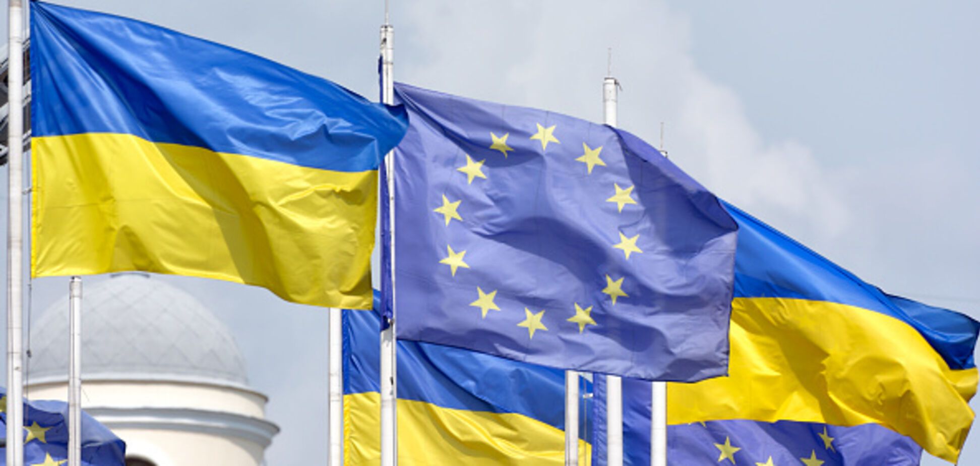 Євродепутати закликали президента країни ЄС вибачитися перед Україною