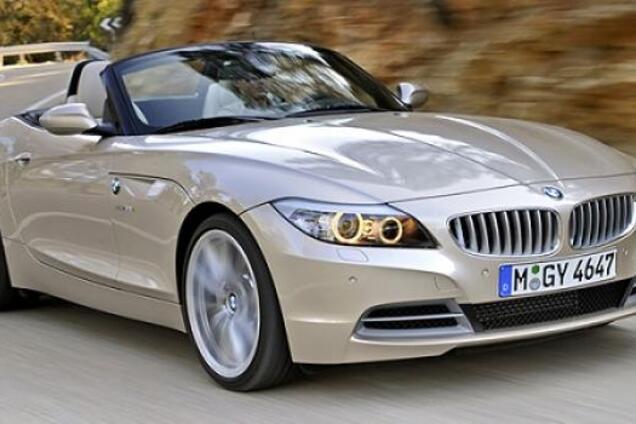 Вже сьоме авто: в Кременчуці депутат засвітився на розкішному BMW