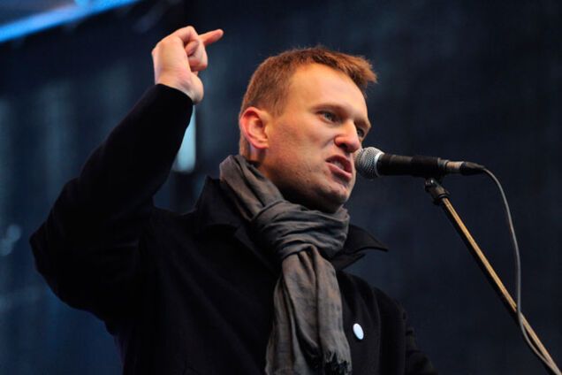 Навальный снова хочет в тюрьму вместе со школьниками