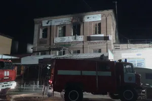 Люди опинилися у пастці: шокуючі подробиці пожежі в хостелі Запоріжжя