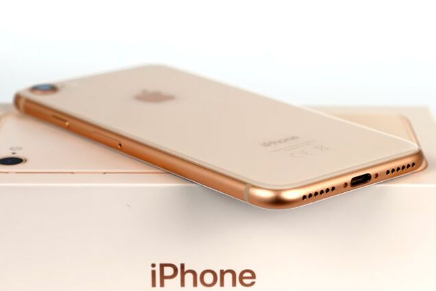 iPhone 8: в Росії пояснили, чому його всі зненавиділи